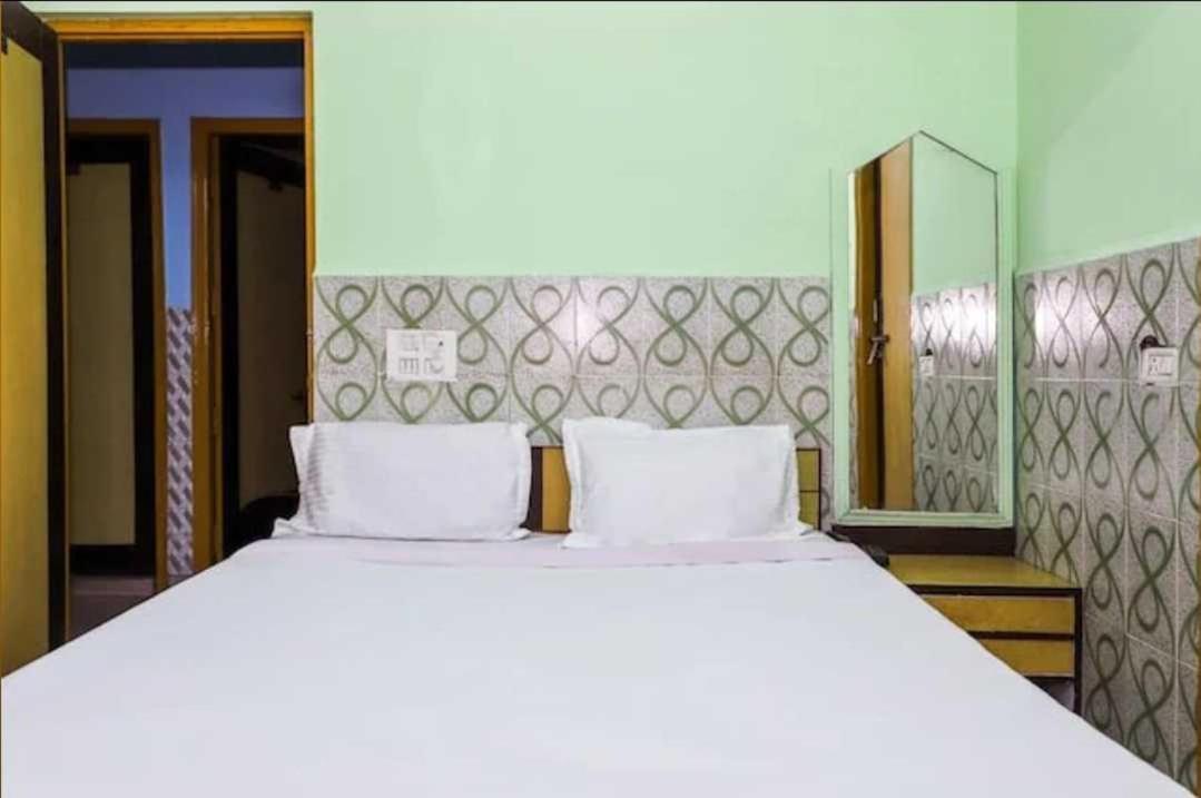 Pop Hotel Nand Palace Jhānsi Exterior foto